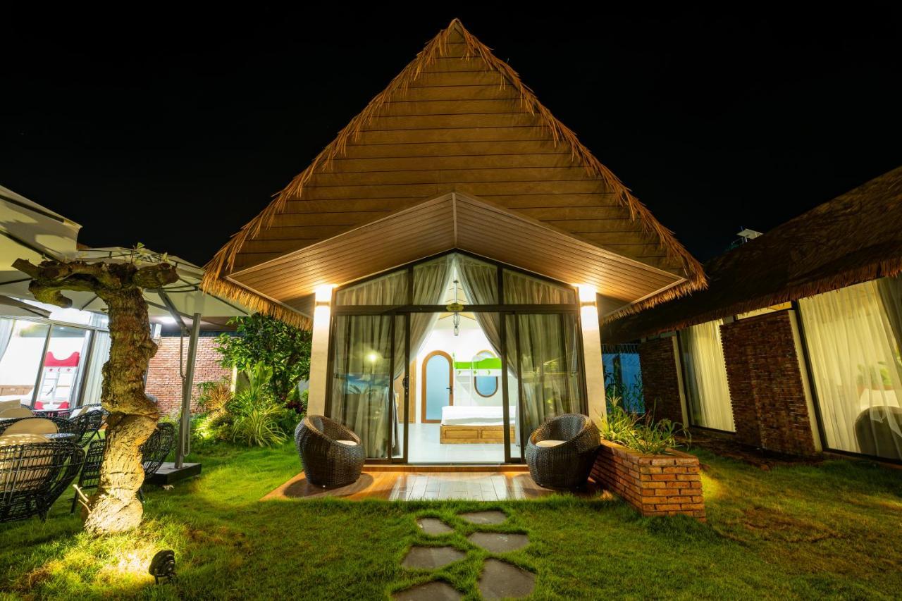 Apple House & Coffee Hotel Ba Ria Bilik gambar