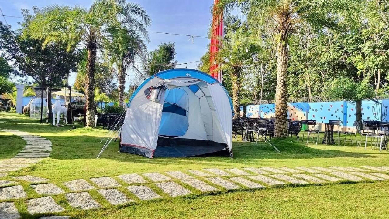Apple House & Coffee Hotel Ba Ria Luaran gambar