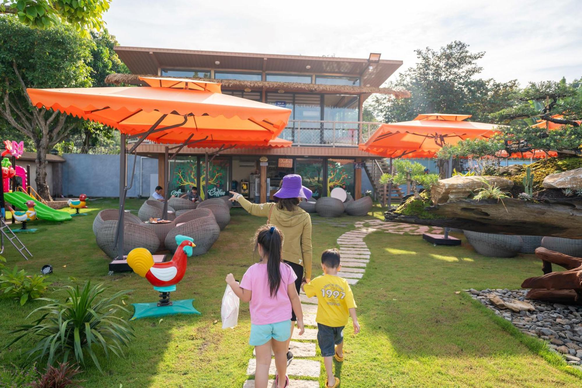 Apple House & Coffee Hotel Ba Ria Luaran gambar