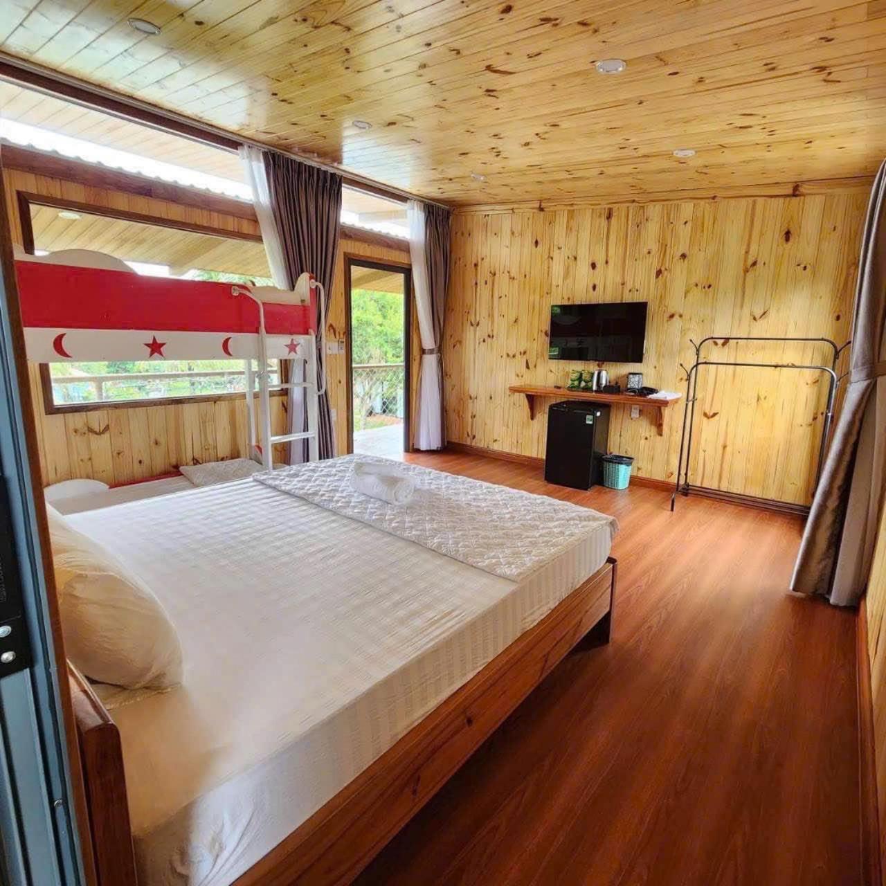 Apple House & Coffee Hotel Ba Ria Luaran gambar