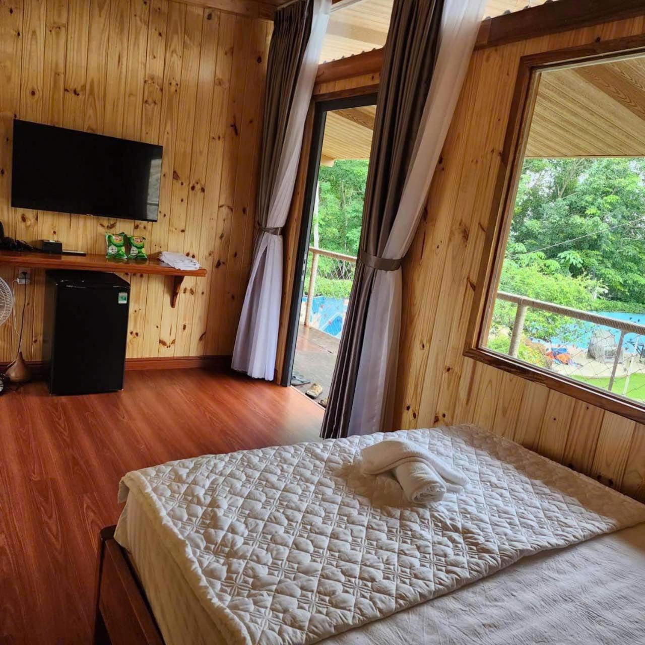 Apple House & Coffee Hotel Ba Ria Luaran gambar
